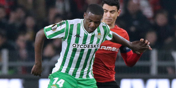 William Carvalho frente ao Stade Rennais